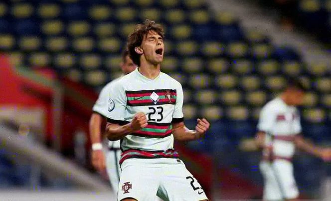 					Penyerang tim nasional Portugal, Joao Felix, meluapkan kegembiaraan usai menjebol gawang Kroasia dalam pertandingan UEFA Nations League 2020/21 Divisi A Grup 3 di Stadion Dragao, Porto, Portugal, Sabtu (5/9/2020) waktu setempat. (ANTARA/REUTERS/Rafael Marchante)