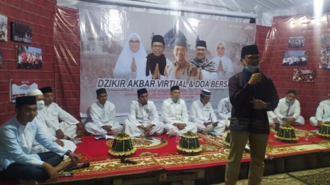 					Ustad Dr. Muhammad Shamsi Ali saat berkunjung ke di Posko Pengabdian Kacamatayya.