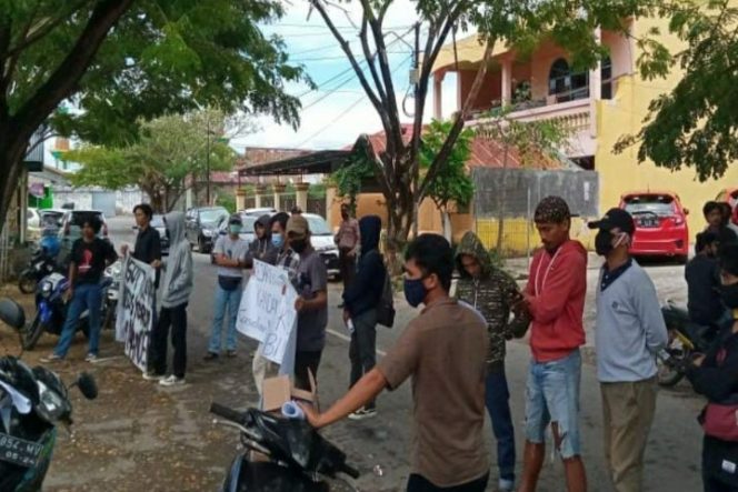 					Dugaan Korupsi Pengadaan Kapal, AMPH Sulsel Demo Kejari Bulukumba