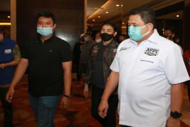 					Pengacara Milenial Gemas, Ramai-ramai Mau Ikutan Bela Erwin Aksa