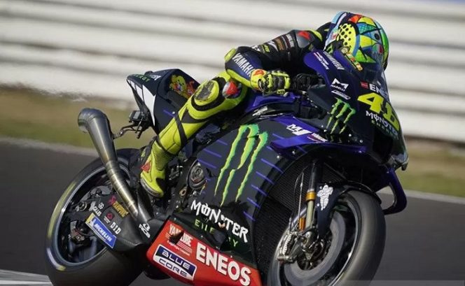 					Pebalap tim Monster Energy Yamaha Valentino Rossi menguji knalpot baru di tes ofisial MotoGP di Sirkuit Misano, Selasa (15/9/2020). ANTARA/HO-Yamaha Motor Racing Srl/am.