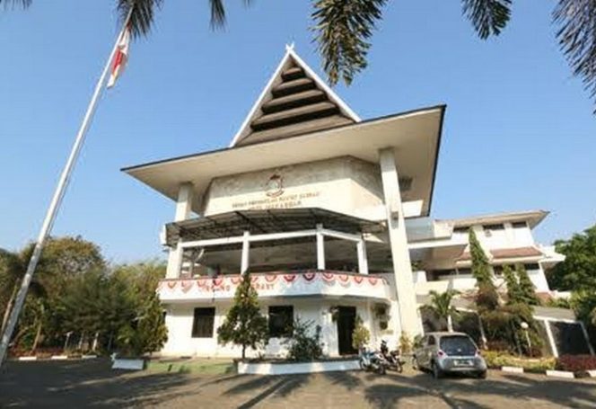 					Pansus Ranperda DPRD Makassar Perumda Parkir Ditargetkan Rampung Akhir Oktober 2020