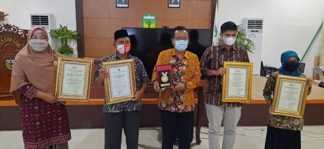 					Forum KKS Antarkan Luwu Raih 4 Penghargaan STBM Award 2020