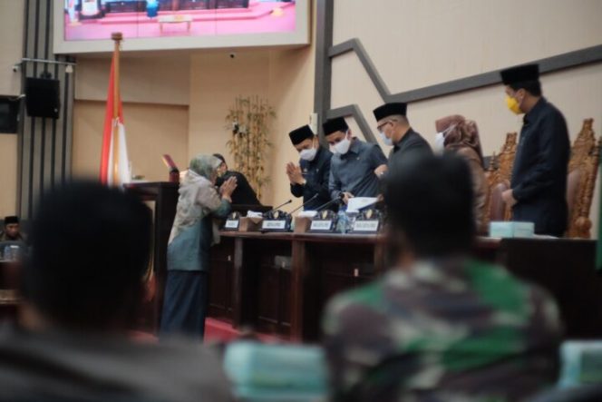 					DPRD Makassar Sahkan APBD 2021 dan PROPEMPERDA 2021
