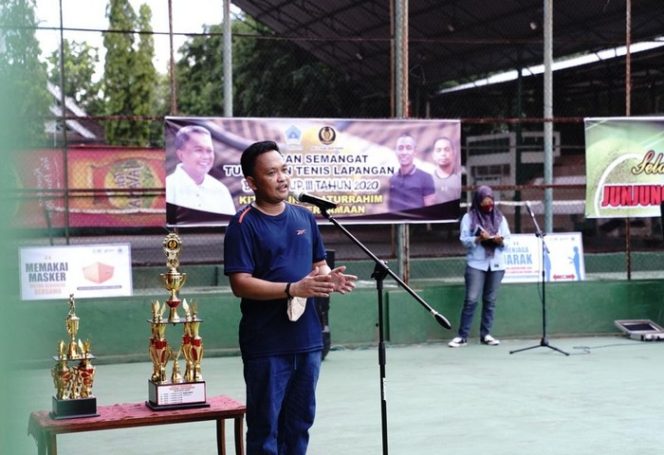 					Digelar dengan Protkes Ketat, Ilham Azikin Apresiasi Turnamen Tenis Bupati Cup III