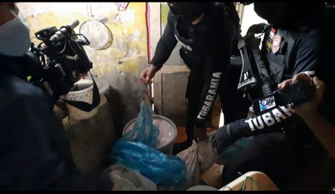 					Polres Gowa Amankan Puluhan Liter Miras Jenis Ballo. (Istimewa). 