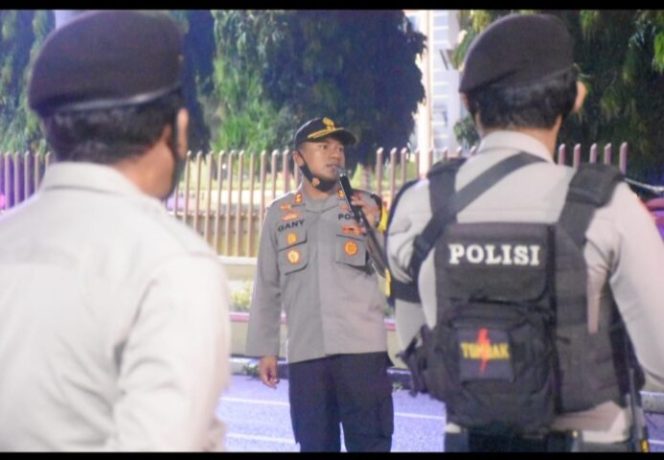 					Kapolres Bulukumba AKBP Gany Alamsyah Hatta pimpin apel gelar pasukan pengamanan pergantian tahun. (Istimewa). 