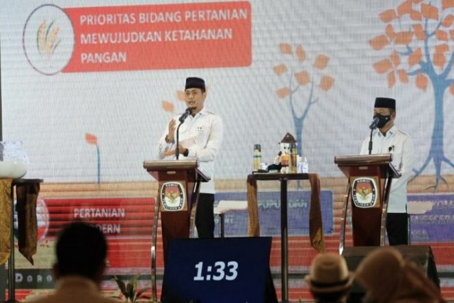 					Adnan-Kio Bakal Siapkan Beasiswa untuk Guru Bahasa Daerah