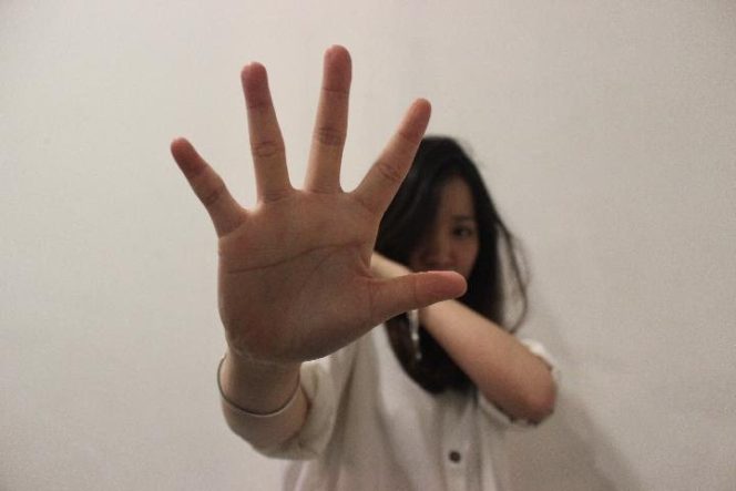 					Ilustrasi kekerasan seksual. Doc. Marisa Kuhlewein (QUT) and Rachel Octaviani (UPH)