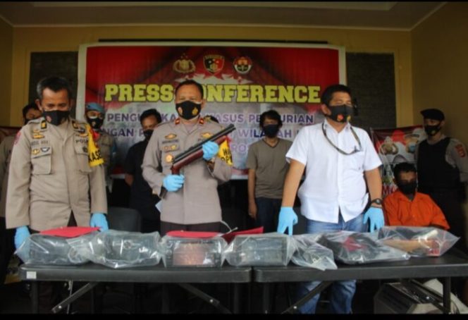 					Polres Maros Gelar Konferensi Pers Terkait Kasus Pencurian Modus Pecah Kaca Mobil. (Istimewa). 