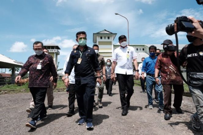 					Sinergi Kementan RI dengan Pemkab Gowa Kembangkan RPH Ruah Pemotongan emot