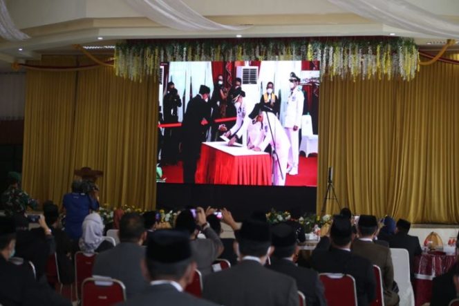 					Forkompinda dan Jajaran Pemkab Gowa Saksikan Pelantikan Adnan-Kio Secara Virtual