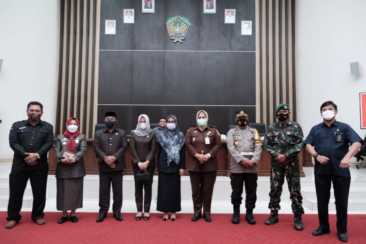 Rapat Paripurna Dewan Perwakilan Rakyat Daerah (DPRD) Kabupaten Gowa tentang Pengumuman Penetapan Calon Terpilih Bupati dan Wakil Bupati masa Jabatan 2021-2026. (Foto: berita.news/Putri).