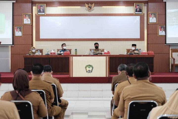 Rapat Konsultasi Publik Penyusunan Dokumen Kanjian Lingkungan Hidup Strategis (KLHS) RPJMD Tahun 2021-2026 di Baruga Karaeng Galesong. (Foto: berita.news/Putri).