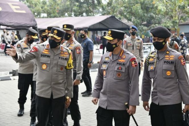 					Kapolri Jenderal Polisi, Listyo Sigit Prabowo saat tiba di Polda Jabar.