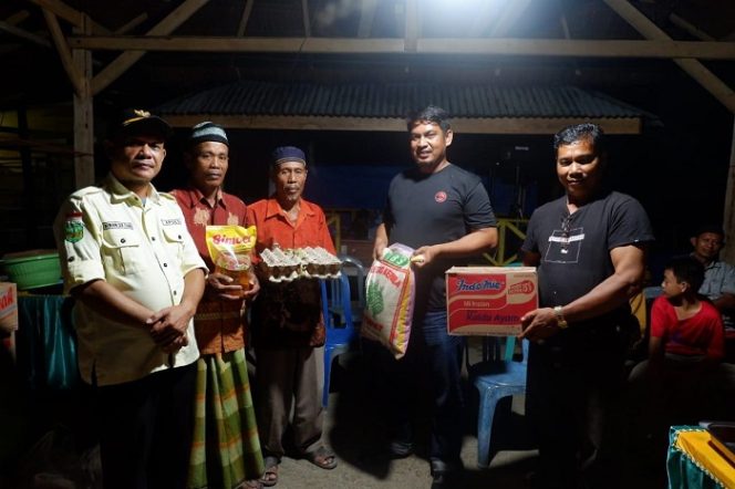 					Hasil Patungan Para Kades, APDESI Salurkan Bantuan untuk Korban Bencana di Lamasi Timur