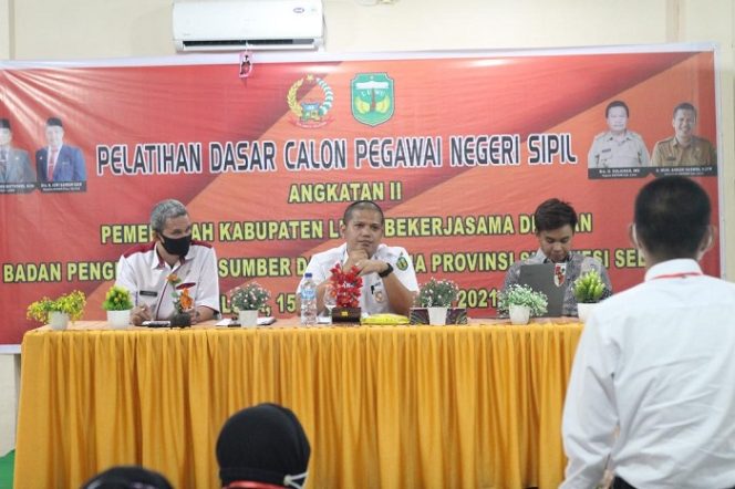 					Sekretaris BKPSDM Luwu Ahkam Basmin Berbagi Tips Jadi ASN yang Baik