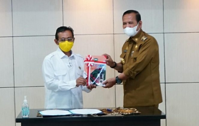 					Bupati Luwu Serahkan Laporan Keuangan Tahun Anggaran 2020 kepada BPK