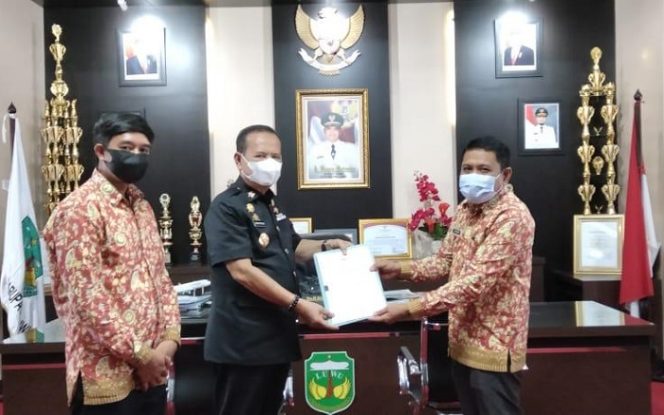 					Basmin Beri Kado Istimewa di Hari Perawat Nasional: 1 Desa 1 Perawat