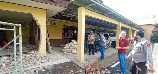 					Gedung SPKT dan Call Centre 110 Polres Maros Direnovasi, Kapolres: Lebih Modern dan Inovatif