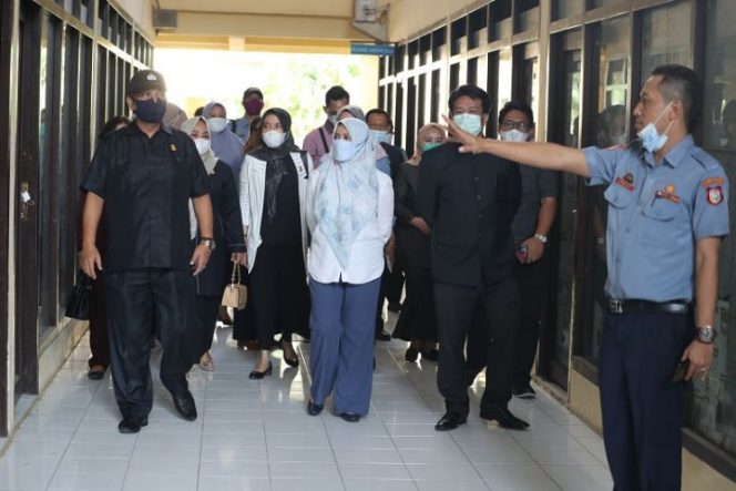 					Komisi B DPRD Makassar Kunjungi PD Terminal