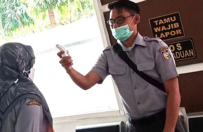					Gedung DPRD Makassar Berlakuan Masuk Satu Pintu