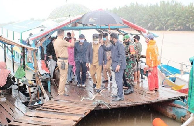 					Ketua DPRD Makassar Bersama PJ Walikota Resmikan Dermaga Muda Pulau Lakkang