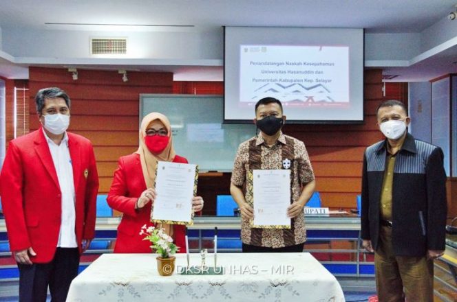 					UNHAS Bersama Pemerintah Kepulan Selayar Tanda Tangan MOU Kampus Vokasi