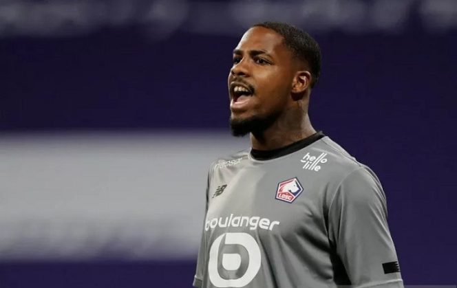 					Mike Maignan bergabung dengan Lille pada 2015 dan telah mencatatkan 180 penampilan.(REUTERS/BENOIT TESSIER)