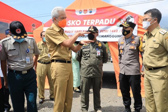 					Gubernur Jawa Tengah Ganjar Pranowo saat menunjau Rest Area Kledung, Temanggung, Senin (10/5/2021).
