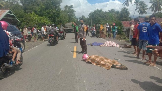 					Kondisi ketiga korban yang meninggal dunia di lokasi kecelakaan di Dusun Jekka, Desa Talle, Kecamatan Sinjai Selatan, Senin (31/5/2021).