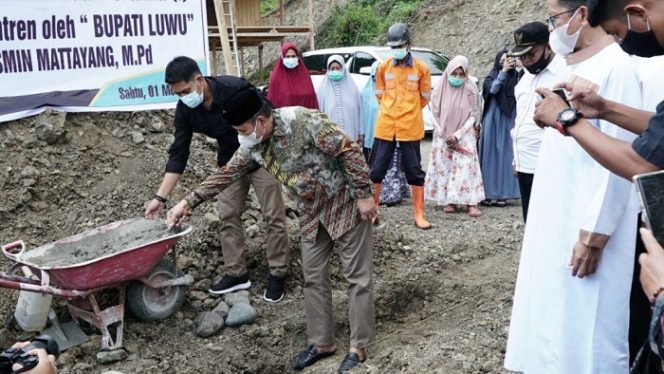 					Bupati Luwu Letakkan Batu Pertama Pembangunan Ponpes Sangu Al-Furqan