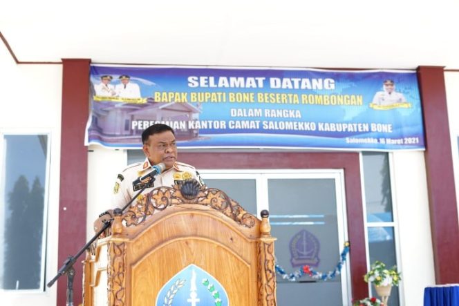 					Didampingi Wabup, Bupati Bone Resmikan Kantor Camat Salomekko dan Tonra