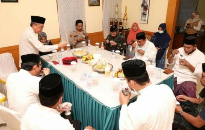 					Sekda Bantaeng Hadiri Safari Ramadhan di Masjid Nurul Jamaah Lembang