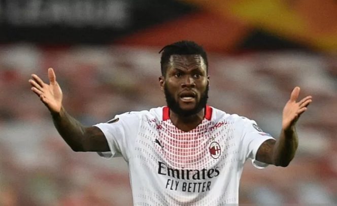 					Gelandang AC MIlan Franck Kessie bereaksi ketika golnya dianulir oleh VAR ketika laga menghadapi Manchester United di leg pertama babak 16 besar Liga Europa di Stadion Old Trafford, Manchester, 11 Maret 2021. (ANTARA/AFP/OLI SCARFF)