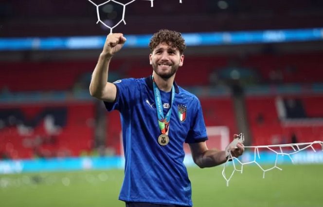 					Manuel Locatelli diperebutkan klub di Italia dan Inggris setelah tampil mengesankan setelah Italia menjuarai Piala Eropa (Euro) 2020 di Wembley Stadium, London, Inggris pada 11 Juli 2021. ANTARA/REUTERS/Carl Recine.