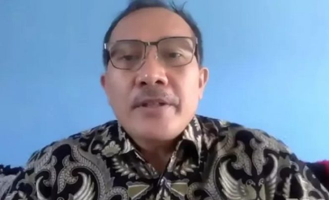					Tangkapan layar Ketua Umum PPNI Harif Fadhillah saat menjadi pembicara dalam acara webinar yang berlangsung Juli 2021. (ANTARA/Andi Firdaus).