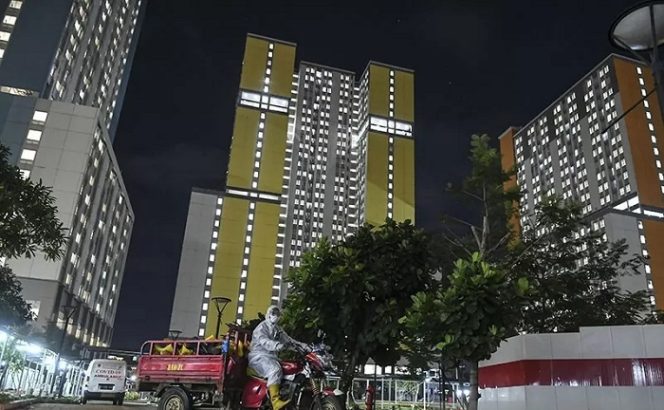 					Rumah Sakit Darurat COVID-19 (RSDC) Wisma Atlet Kemayoran, Jakarta. (ANTARA FOTO/M Risyal Hidayat/nz.)