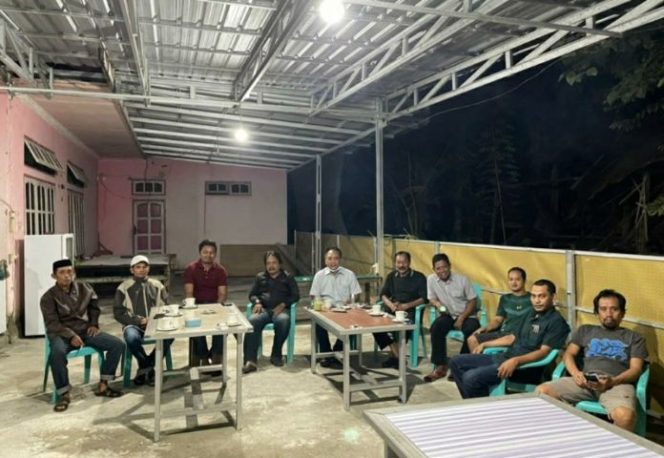 					Wakil Ketua DPRD Bone Ngopi Bareng Warga Barebbo dan Cina