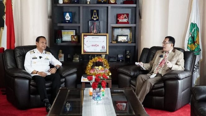 					Lagi, Bupati Luwu Raih Penghargaan