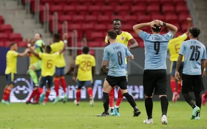					Para pemain Kolombia melakukan selebrasi usai menang adu penalti lawan Uruguay dalam pertandingan perempat final Copa America 2021 di Estadio Mane Garrincha, Brasilia, Brazil, 4 Juli 2021. ANTARA/REUTERS/HENRY ROMERO