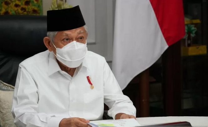 					Dokumentasi - Wakil Presiden Ma'ruf Amin memberikan arahan dalam rapat koordinasi Komite Pengarah Reformasi Birokrasi Nasional (KPBRN) melalui konferensi video dari kediaman resmi wapres di Jakarta, Kamis (15/7/2021). (Asdep KIP Setwapres)