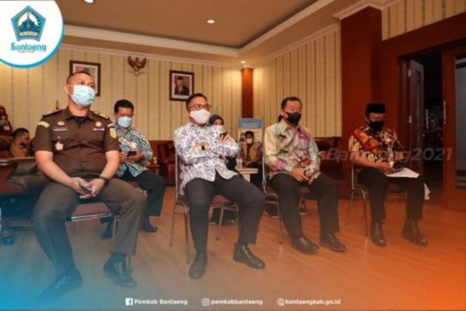					Bersama Ilham Azikin, Bantaeng Dua Kali Raih KLA Kategori Madya