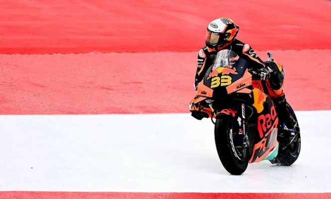 					Pebalap tim Red Bull KTM Factory Racing Brad Binder pada sesi latihan bebas Grand Prix Austria, Sirkuit Red Bull Ring, Spielberg, Austria (15/8/2021). ANTARA/AFP/Joe Klamar/aa.