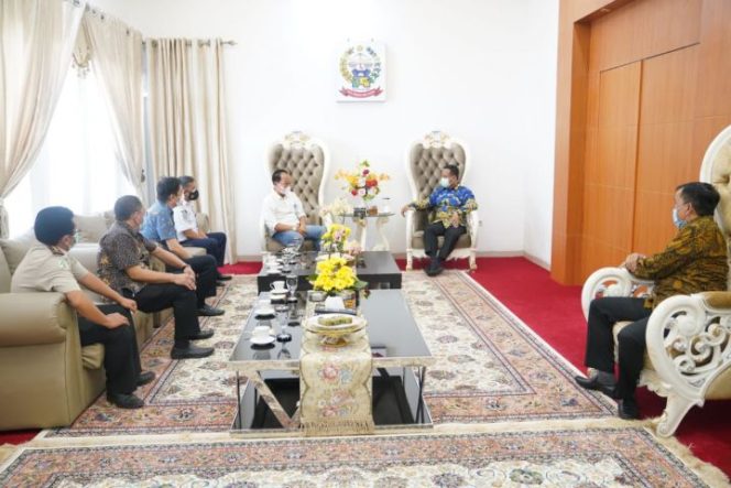 					Temui Plt Gubernur, Angkasa Pura Dukung Vaksinasi di Sulsel, Siapkan 1000 Kuota