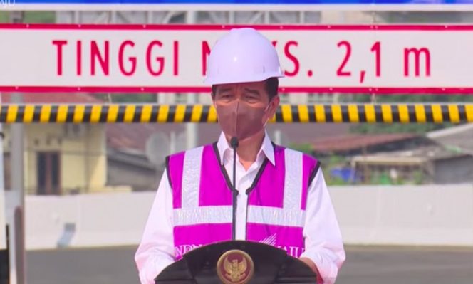 					Tangkapan Layar - Presiden Joko Widodo (Jokowi) meresmikan Jalan Tol Dalam Kota Jakarta segmen Kelapa Gading-Pulo Gebang sepanjang 9,3 kilometer pada Senin (23/8/2021), yang merupakan bagian dari Proyek Strategis Nasional Pembangunan Enam Ruas Tol Dalam Kota Jakarta. ANTARA/Indra Arief