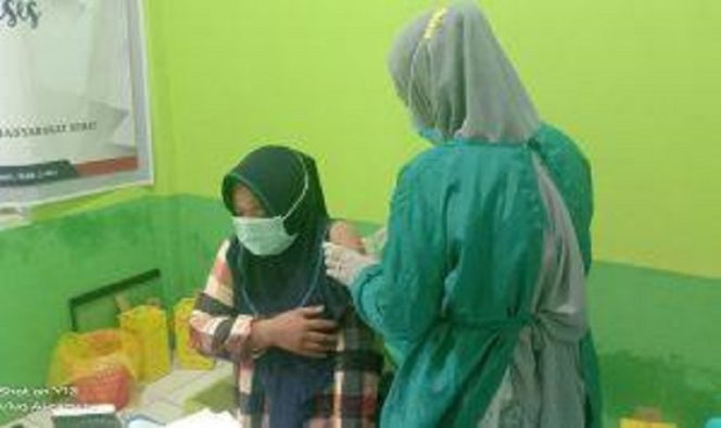 					Nakes di Luwu Mulai Dapat Vaksin Booster Moderna