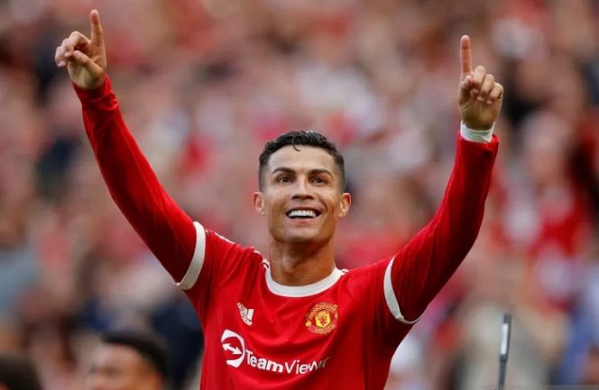 					Selebrasi Cristiano Ronaldo setelah mencetak gol keduanya untuk Manchester United dalam pertandingan Liga Premier Inggris lawan Newcastle di Old Trafford, Manchester, Inggris pada 11 September 2021. ANTARA/REUTERS/PHIL NOBLE