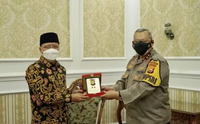 					Gubernur Rohidin Mersyah Bersinergi Dengan Kapolda Dalam Penanganan COVID-19