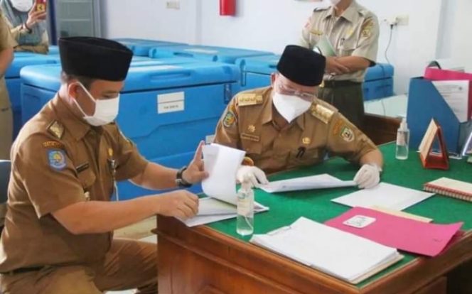 					Bersama Tim Satgas, Gubernur Rohidin Tinjau Langsung Persediaan Stok Vaksin COVID-19